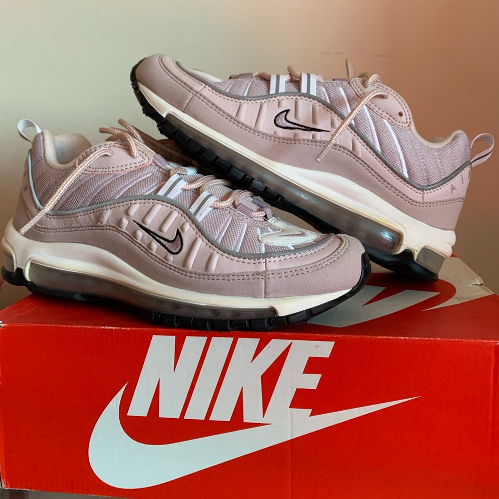 Pink Nike AirMax 98